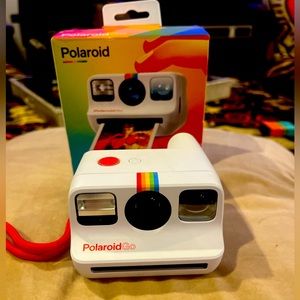 Polaroid Go Instant Camera + Film in White
